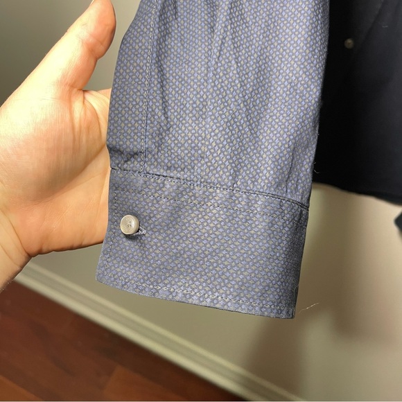 Hugo Boss Men's Navy micro polka dot long sleeve button down shirt in size M - Picture 2 of 8
